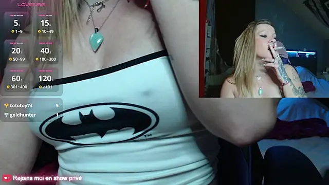 AnnaFalconeX online show from 03-26-26, 11:43