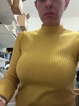 Snapshot of ainaht chatting on 01-16-26, 08:18 ainaht online show from 01-16-26, 08:18