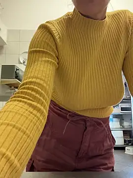 Snapshot of ainaht chatting on 02-28-26, 08:37 ainaht online show from 02-28-26, 08:37