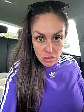 Snapshot of ainaht chatting on 04-14-26, 02:45 ainaht online show from 04-14-26, 02:45