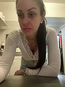 Snapshot of ainaht chatting on 04-15-26, 07:37 ainaht online show from 04-15-26, 07:37