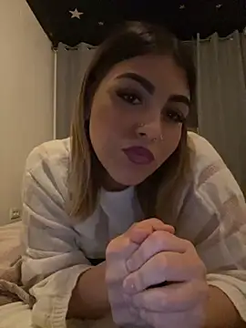 Snapshot of lolaadora chatting on 10-08-25, 10:40 lolaadora online show from 10-08-25, 10:40