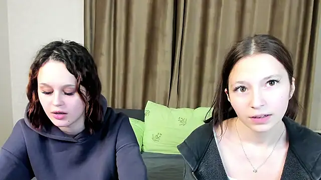 Snapshot of GabrielleLynchard chatting on 09-22-25, 07:05 GabrielleLynchard online show from 09-22-25, 07:05