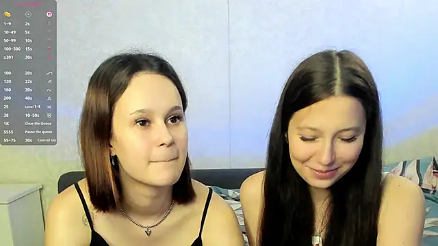 Snapshot of GabrielleLynchard chatting on 09-25-25, 07:06 GabrielleLynchard online show from 09-25-25, 07:06