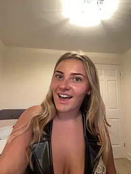 Snapshot of Sapphireroseee chatting on 10-31-25, 04:52 Sapphireroseee online show from 10-31-25, 04:52