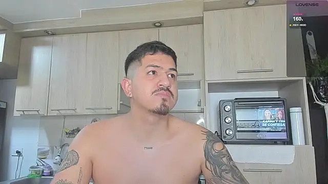 Arnolwilliams online show from 10-31-25, 05:41