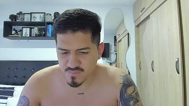 Arnolwilliams online show from 11-08-25, 02:34