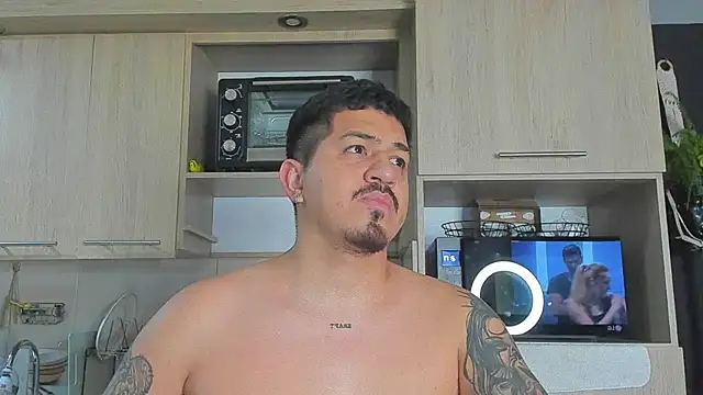 Arnolwilliams online show from 11-26-25, 07:20