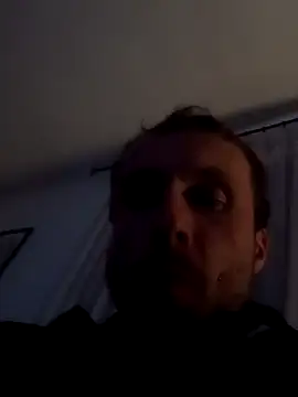 Snapshot of 2Pietro3 chatting on 09-15-25, 09:04 2Pietro3 online show from 09-15-25, 09:04