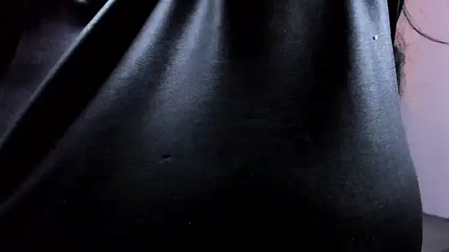 SOFIA SACRLETT online show from 11-28-25, 01:14