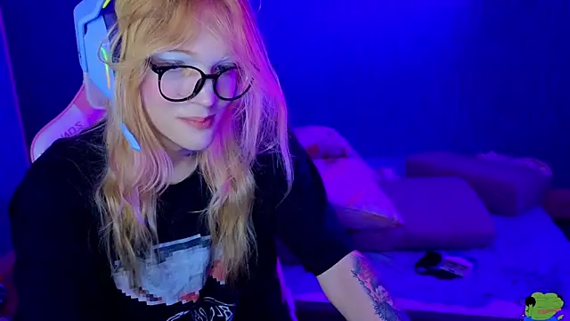 bekvafluttershy online show from 11-21-25, 01:37