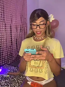 Sweet Tyra Doll online show from 10-17-25, 07:55