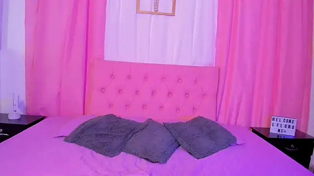 Nova Luv  online show from 10-13-25, 02:39