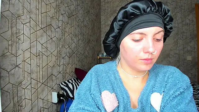 HOOT ANDREEAXXX online show from 01-05-25, 06:56