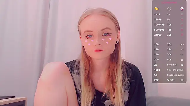 Snapshot of AliceNya_cute chatting on 06-20-26, 03:42 AliceNya cute online show from 06-20-26, 03:42