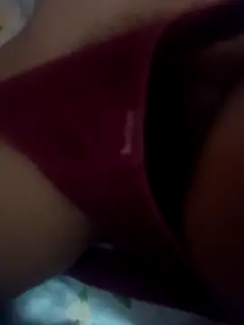 Snapshot of Romantic_couple89 chatting on 10-24-25, 05:15 Romantic couple89 online show from 10-24-25, 05:15