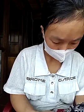 Snapshot of lily-00 chatting on 09-18-25, 02:02 lily-00 online show from 09-18-25, 02:02