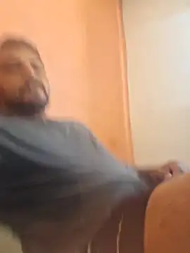 Snapshot of CaVaBxD chatting on 10-01-25, 01:39 CaVaBxD online show from 10-01-25, 01:39