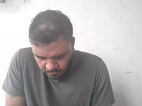 Snapshot of CaVaBxD chatting on 10-14-25, 02:40 CaVaBxD online show from 10-14-25, 02:40