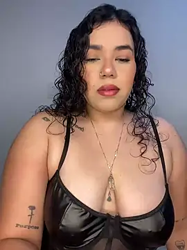 krisstenSantos online show from 11-05-25, 12:27