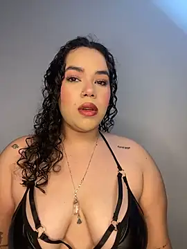 krisstenSantos online show from 11-10-25, 11:20