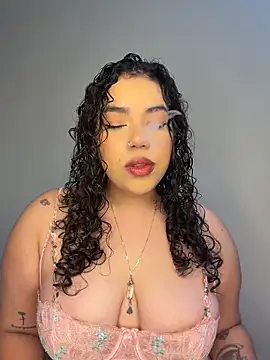 krisstenSantos online show from 02-07-26, 01:37