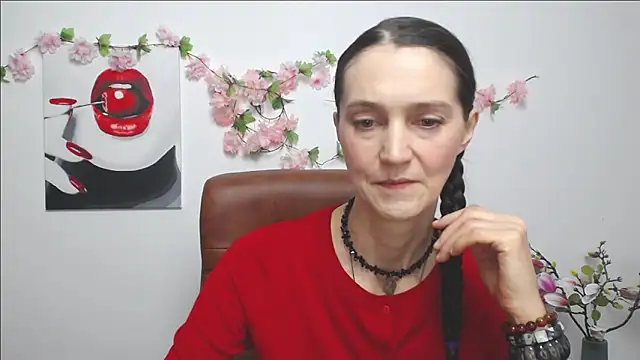 Snapshot of TayaFinch chatting on 11-22-25, 01:10 TayaFinch online show from 11-22-25, 01:10