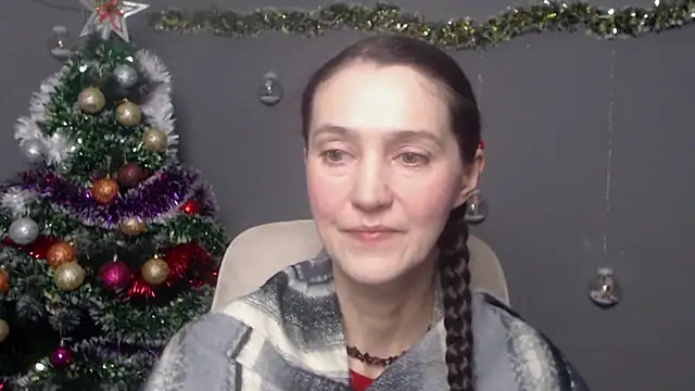 Snapshot of TayaFinch chatting on 12-18-25, 01:17 TayaFinch online show from 12-18-25, 01:17