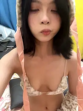 Snapshot of qiqi_x chatting on 10-10-25, 03:55 qiqi x online show from 10-10-25, 03:55