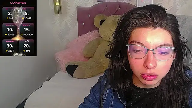 alllyson  online show from 11-21-25, 07:56