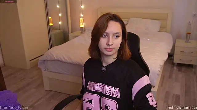 Snapshot of LilyannRosse chatting on 11-03-25, 07:20 LilyannRosse online show from 11-03-25, 07:20