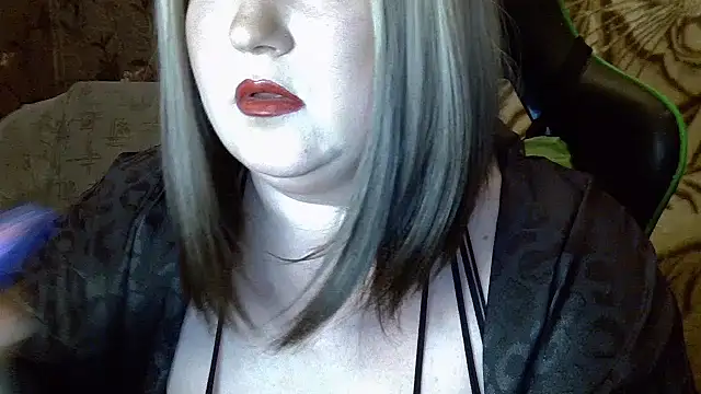 YuliiaSan online show from 10-05-25, 09:02