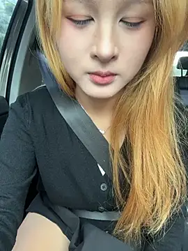 yuki june online show from 10-25-25, 08:33