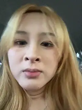 yuki june online show from 10-28-25, 09:35