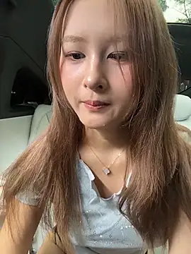 Snapshot of yuki_june chatting on 06-11-26, 07:17 yuki june online show from 06-11-26, 07:17