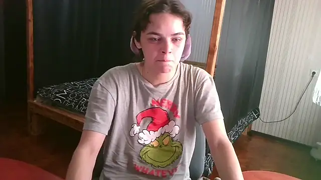 Snapshot of EthelsLover chatting on 06-16-26, 08:39 EthelsLover online show from 06-16-26, 08:39
