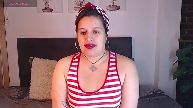 Andrea secret  online show from 10-21-25, 02:29