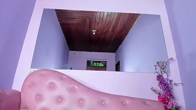 Snapshot of KatheWindslet chatting on 11-08-25, 02:56 KatheWindslet online show from 11-08-25, 02:56