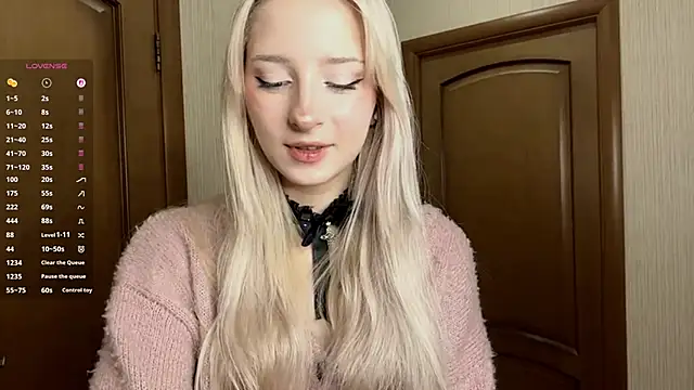 FridaAaberg online show from 10-26-25, 08:09