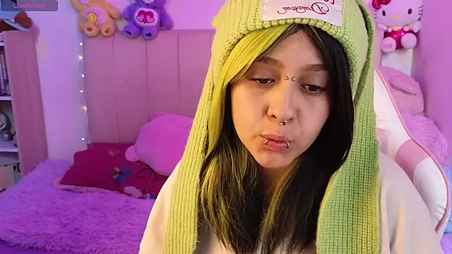 Snapshot of NekoWaifu chatting on 05-26-26, 03:19 NekoWaifu online show from 05-26-26, 03:19