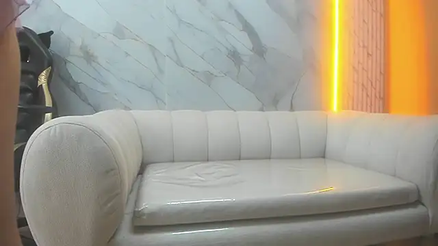 Snapshot of Isabella_Blondetf chatting on 09-17-25, 10:55 Isabella Blondetf online show from 09-17-25, 10:55