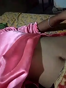 Snapshot of annu_000 chatting on 10-04-25, 08:40 annu 000 online show from 10-04-25, 08:40