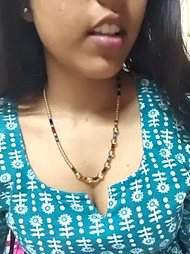 Snapshot of reetika6375 chatting on 02-13-26, 08:27 reetika6375 online show from 02-13-26, 08:27