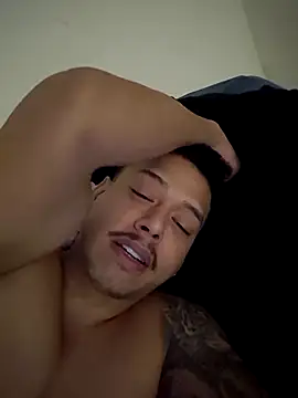 Snapshot of maicon9339 chatting on 10-29-25, 11:06 maicon9339 online show from 10-29-25, 11:06