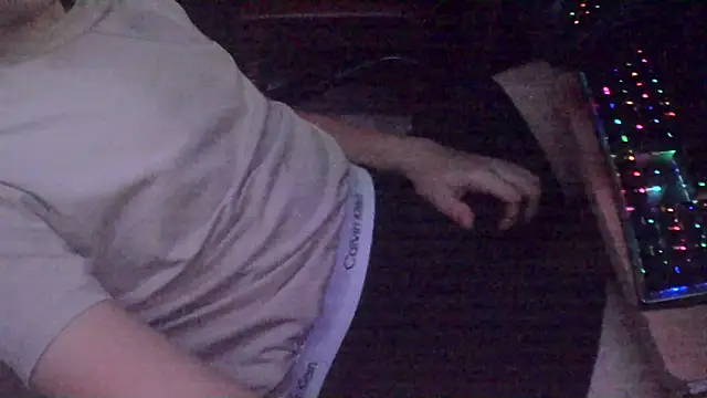 Snapshot of xderox318 chatting on 11-15-25, 10:59 xderox318 online show from 11-15-25, 10:59