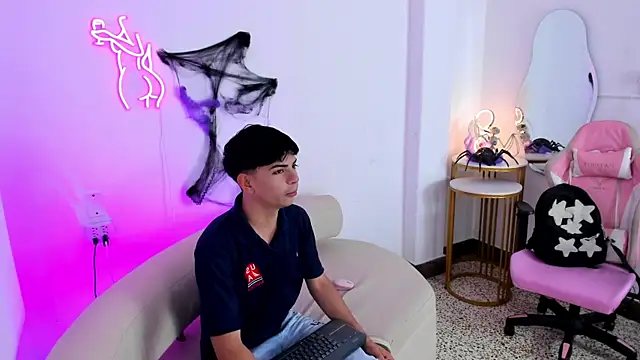 Peter chase online show from 10-15-25, 06:19