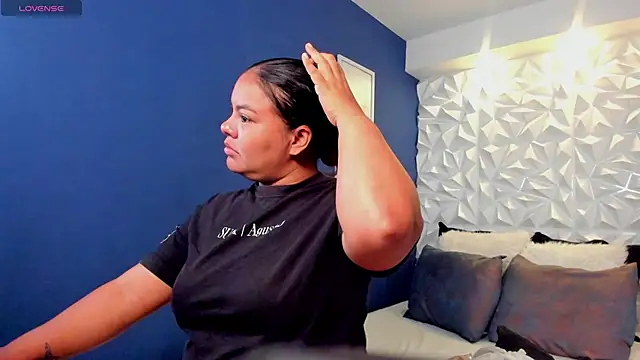 freya cole  online show from 09-19-25, 11:33