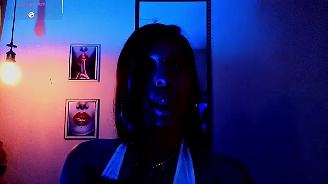 Snapshot of Angel-dragun chatting on 09-25-25, 03:21 Angel-dragun online show from 09-25-25, 03:21