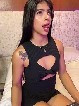 Snapshot of Ambersfoxx chatting on 11-04-25, 02:16 Ambersfoxx online show from 11-04-25, 02:16