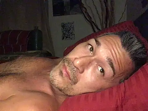 Snapshot of countryboi2002 chatting on 10-30-25, 03:52 countryboi2002 online show from 10-30-25, 03:52